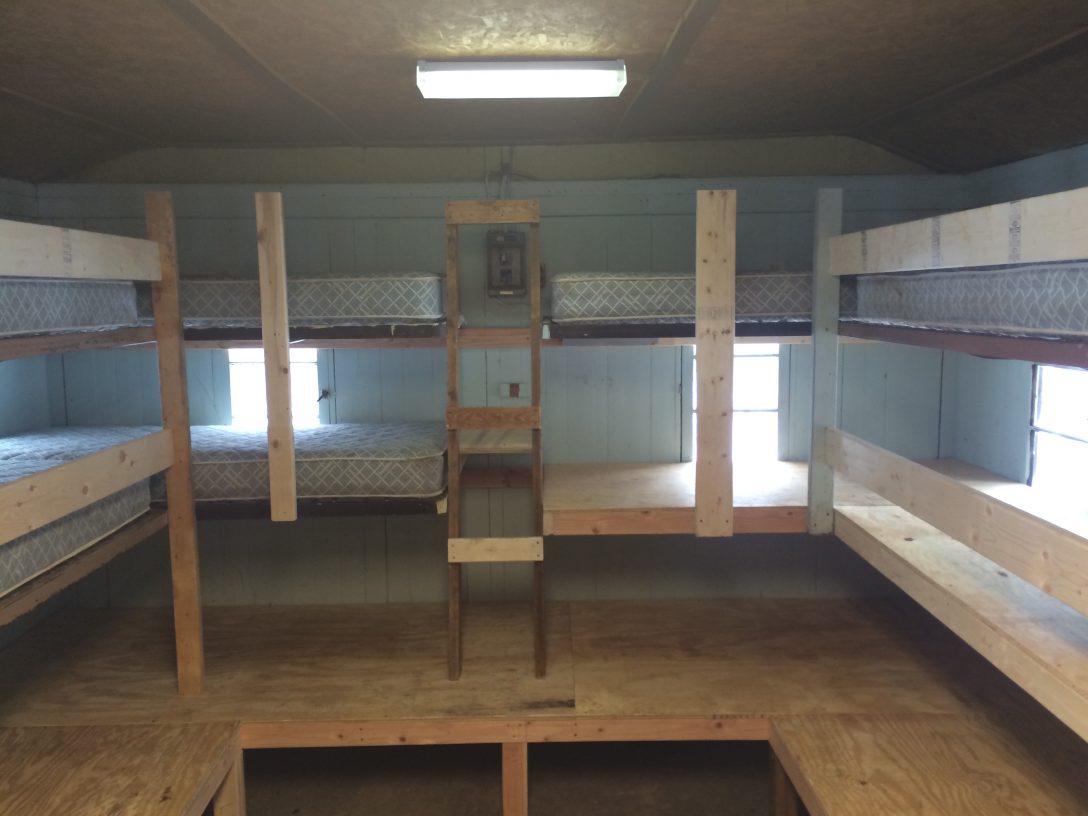 Wood cabin bunk beds